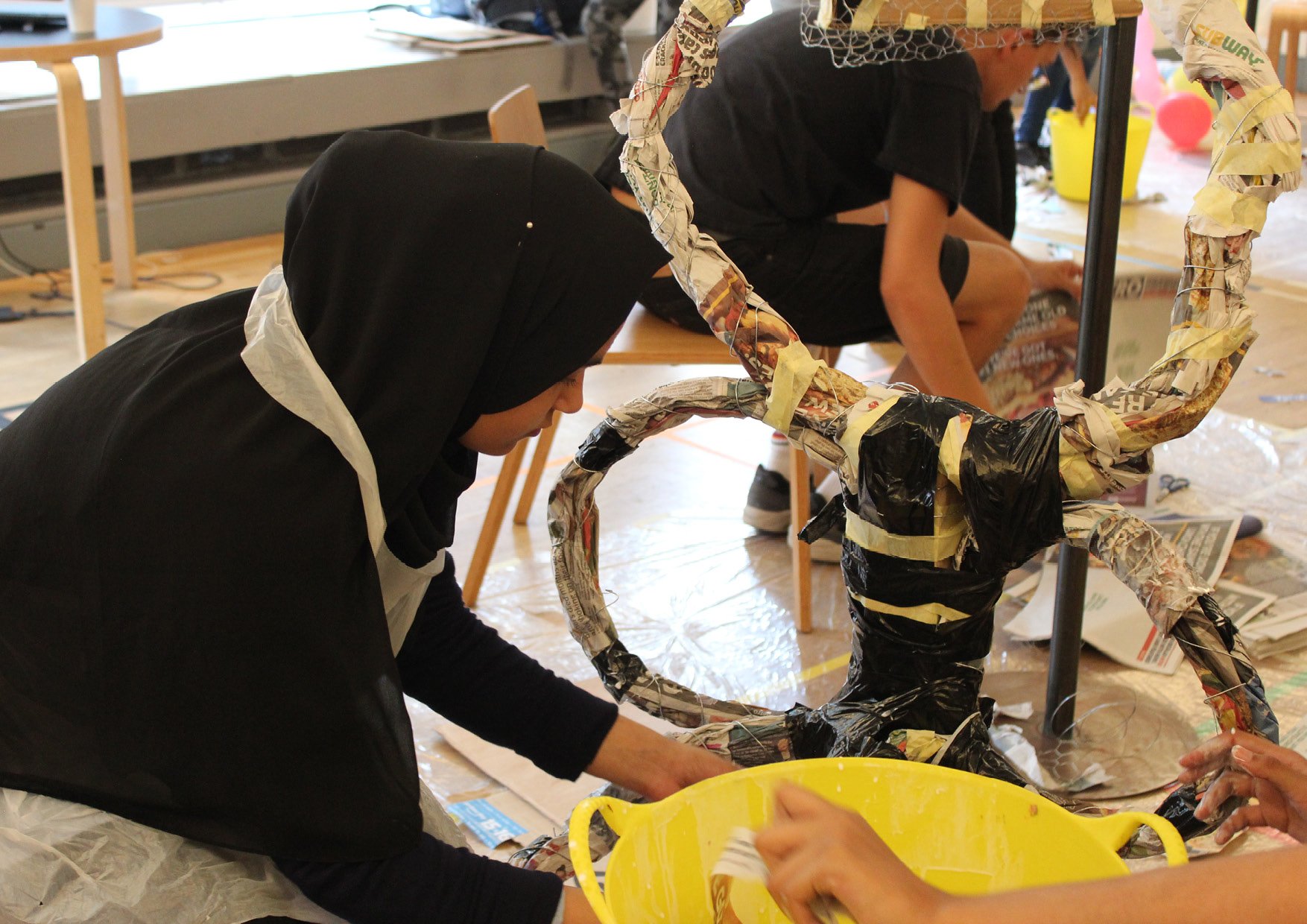 Drawing Without Walls